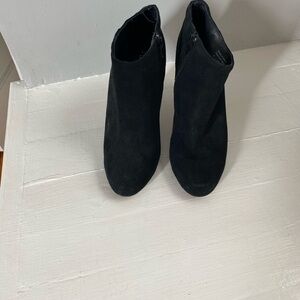 Aldo black heel booties size 8